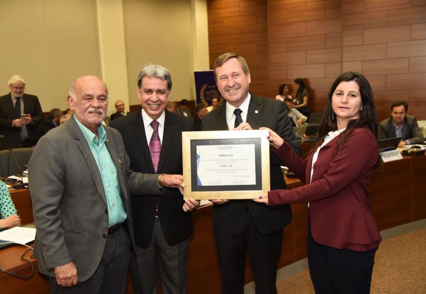 Crea-SE recebe homenagem em Goiânia durante  reunião do Colégio de Presidentes