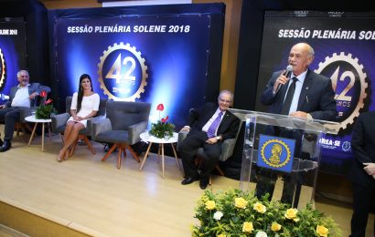 Homenagens e reconhecimento marcam 164ª Sessão Plenária Solene do Crea-SE
