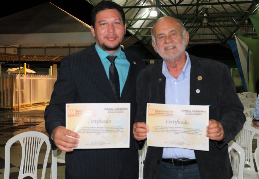 Arício Resende recebe o Prêmio Personalidade do Ano pelo trabalho  em defesa da Engenharia, Agronomia e Geociências em Sergipe